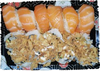 A25 - Nigiri + Califonia com Cebola Frita