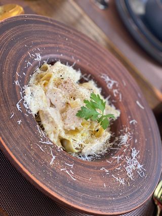 Фетучини с курицей и грибами 