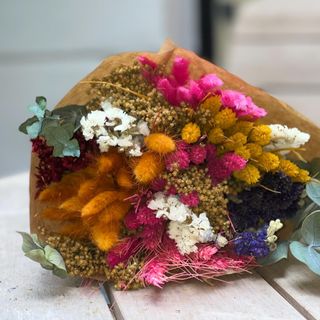 Ramo Tonalidades Fucsia, Violeta Y Amarilla.