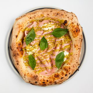 Pizza Mortadela & Stracciatella