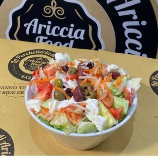 Insalatona caprese appetitosa