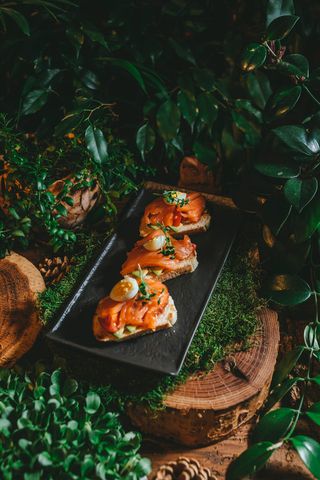 Брускетта с форелью