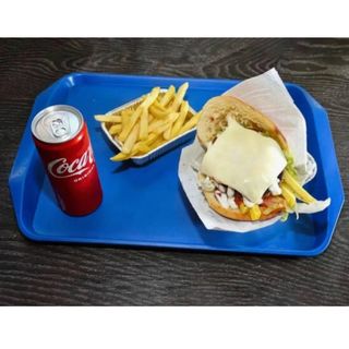Menù Cheeseburger - con patate e bibita a scelta