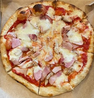 Піца 4 м'яса