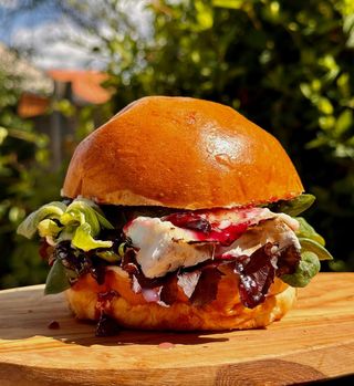 Burger Floare de Colt