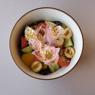 Грецький салат з крем фетою 