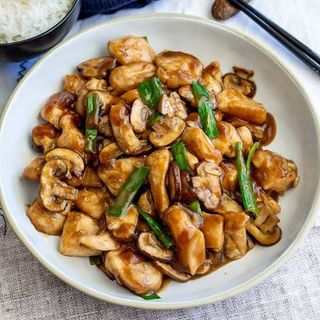 Chicken Mushroom Chow Main