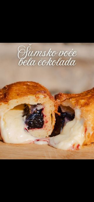 Slatka pita bela čokolada šumsko voće