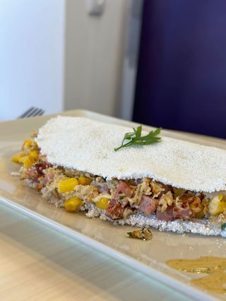 Tapioca de frango, bacon, cream chease e milho 
