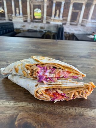 Lahmacun Especial Con Doner Kebab