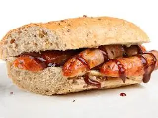 Bocadillo e salchichas