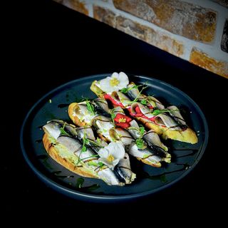 Брускети з тюлькою (310г)