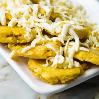 Patacones Con Queso (Ración)