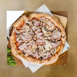 Pizza Prosciutto e Funghi
