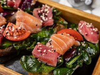 Канапки з тунцем,лососем та мус крем-сиром (200g)