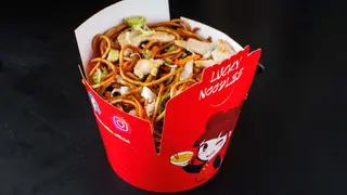 Noodles de grau cu pui portie mare