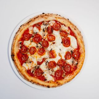 Pizza Salame e Funghi