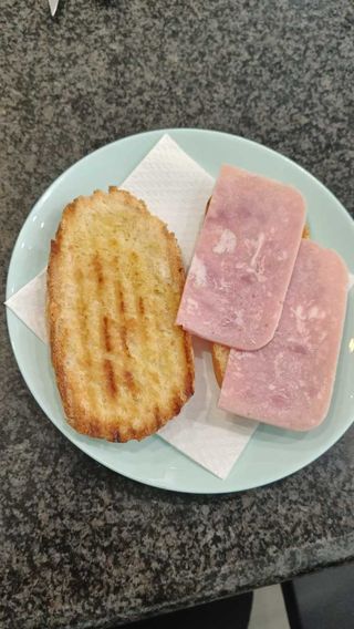 1/2 Bocadillo Frío De Jamón York