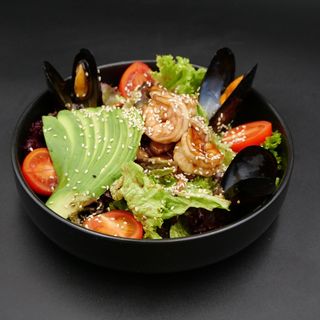 Салат фірмовий UNO з морепродуктами (250г)