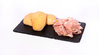 Mortadella con pistacchi