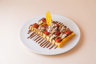 Вафли с клубникой