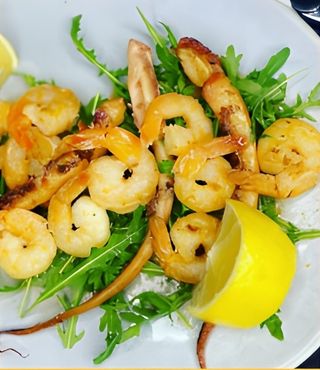 Tentacule de caracatiță & creveți în sos de vin alb