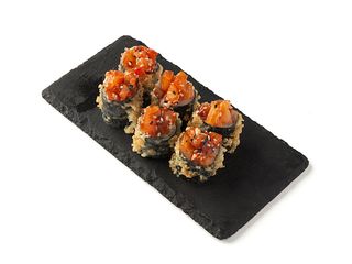 HOSOMAK AWOKADO TEMPURA Z TATAREM Z ŁOSOSIA 6SZT. 200G