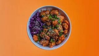 .POPCORN CHICKEN w ostrym sosie gochujang