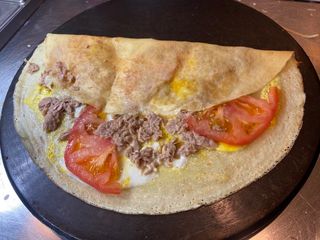 Crepe De Huevo, Atún Y Tomate