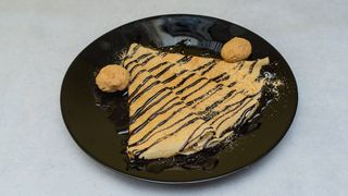 Klasična palačinka sa eurokrem i višnjama