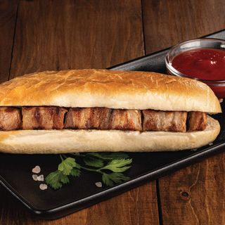 Сандвич с шишче и сос (200г)