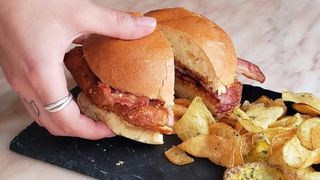 Sandes de Frango Panado Com maionese e batata frita