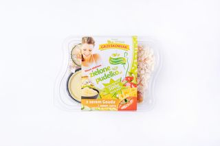Zielone Pudełko Z Żółtym Serem I Sosem Curry 300gr