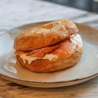 Bagel De Salmón