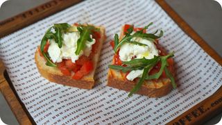 Брускетта с томатами