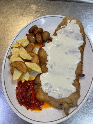 Escalope A La Milanesa Con Queso Gorgonzola