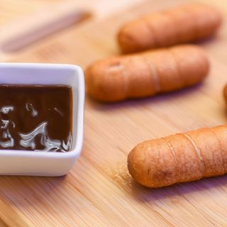 TEQUEÑOS DE QUESO