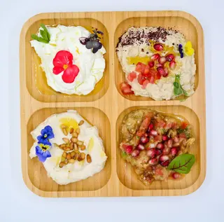 Mix Za'atar plate, Mezze box