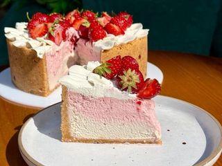 Чизкейк Полунично-банановий Мілкшейк