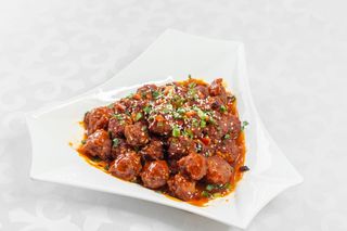 Тушеные фрикадельки в авторском соусе