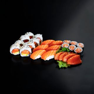 411. Combo Salmón Y Sashimi (24 Uds.)