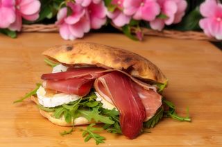 Bocadillo De Jamón Y Vino El Killo