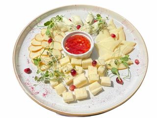 Грузинські сири з гострим медом (150g)