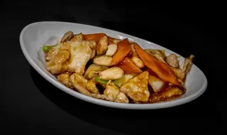 70.Pollo Con Almendras
