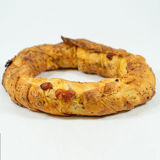 Геврек с домати и маслини