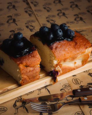 Bizcocho Casero De Arándanos (Porción)