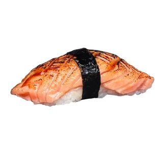 Nigiri z opalanym łososiem