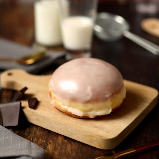 Pączek z marmoladą