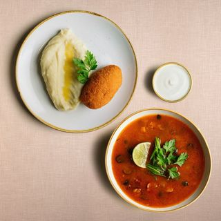 Комбо: пюрешка, котлета по-київськи та соляночка