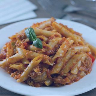 Macarrones Con Atún Y Tomate